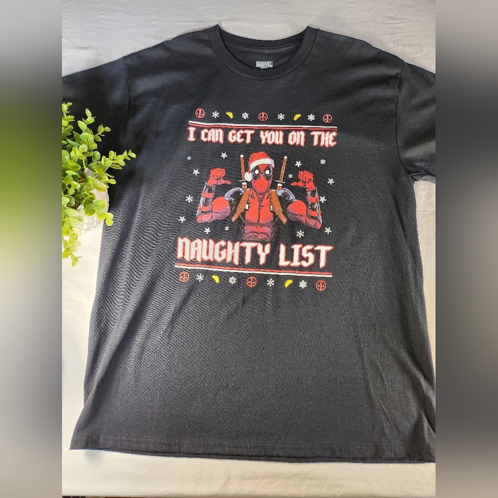 3/$35 BNWOT Large DEADPOOL Christmas shirt